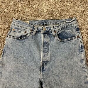 Levi’s 501 High-Waisted Women’s Light Wash Denim Jeans